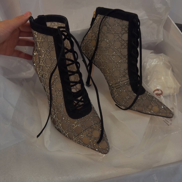 Dior Capture Heeled Ankle Boot - Picture 4 of 6